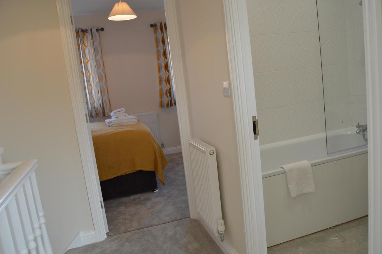 Fantastic Hampton Centre Stay Peterborough Exterior photo