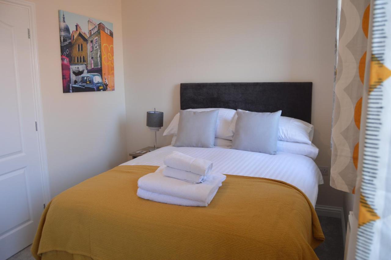 Fantastic Hampton Centre Stay Peterborough Exterior photo